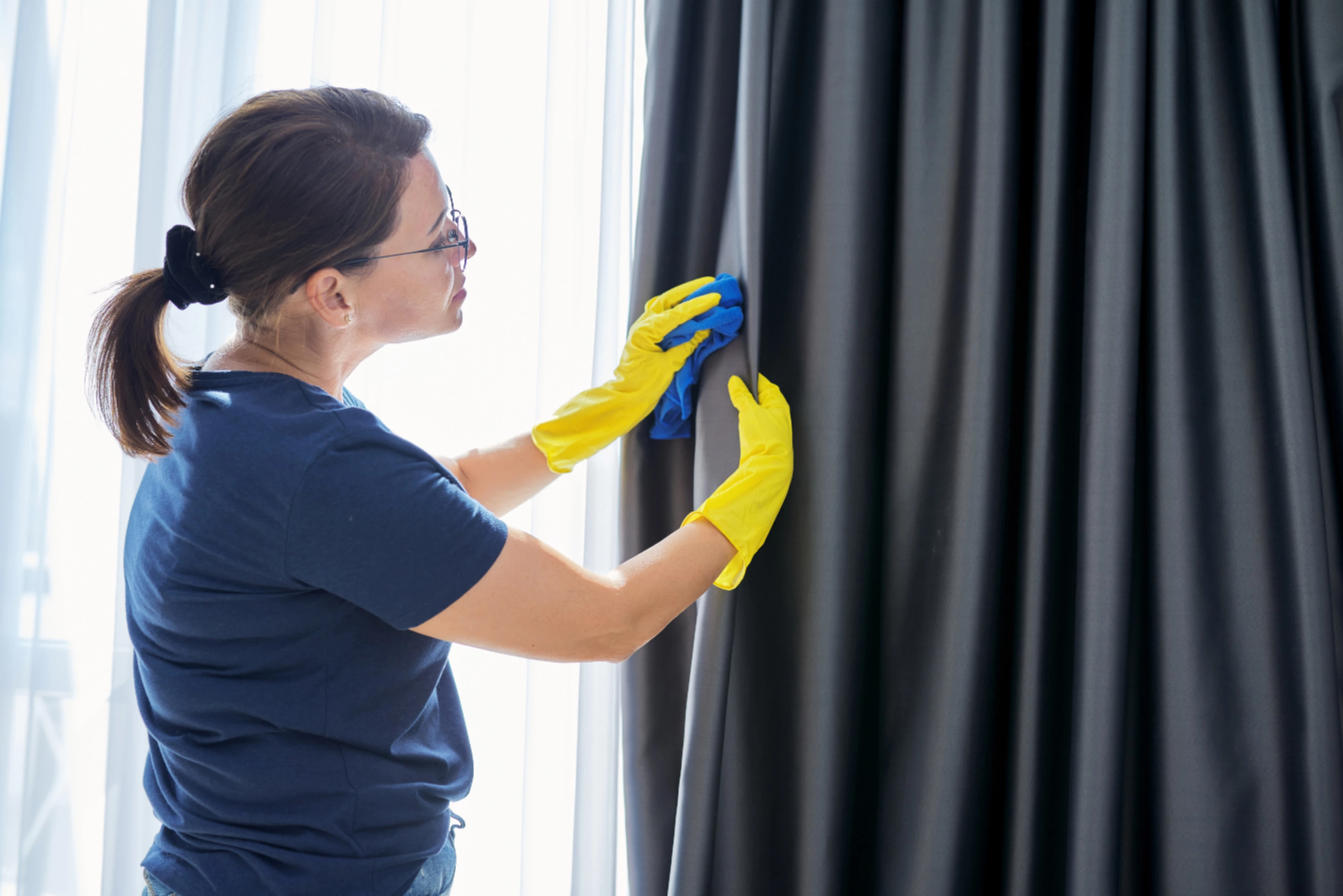 Curtains, Blinds, and Drapes Cleaning: Why Diamond Cleaning Is Your Best Choice